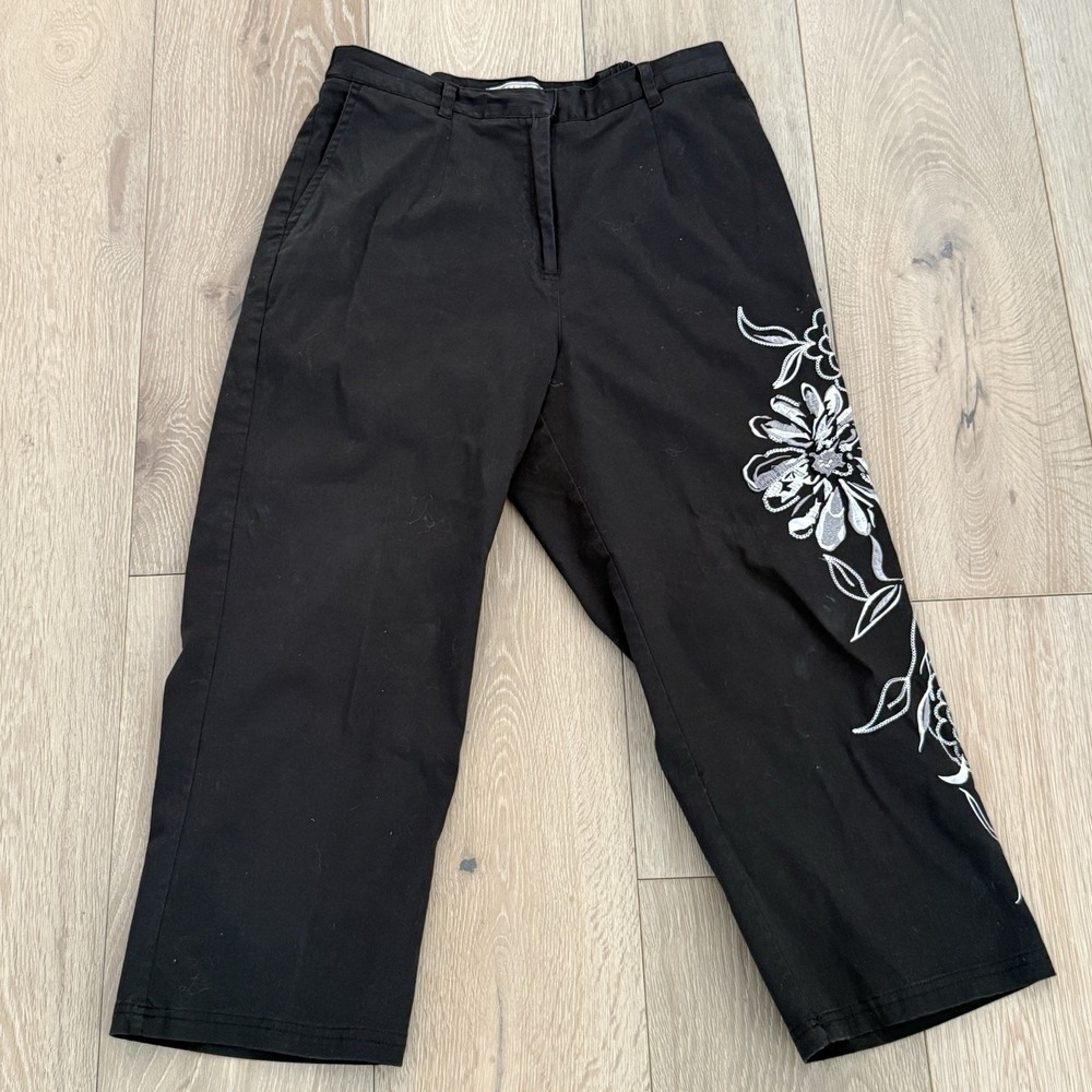 ELCC Black Crop Pants White Embroidered Flowers Pedal Pushers Casual Size‎ M
